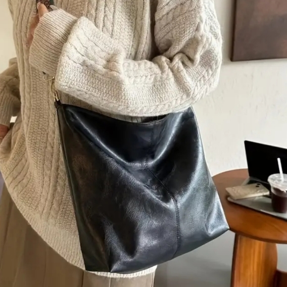 Wide Strap Bucket Crossbody - Picture 2 of 5